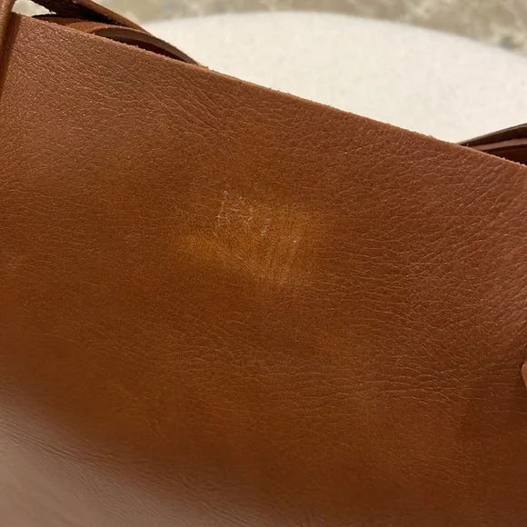 Madewell Transport Tote in English Saddle - Picture 2 of 7